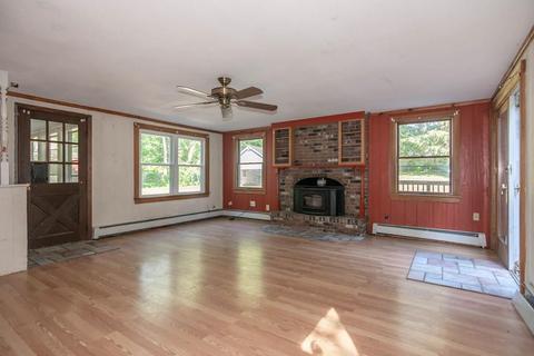 3 West St, Easthampton, MA 01027 photo 8