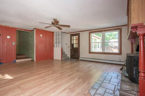 3 West St, Easthampton, MA 01027 photo 11