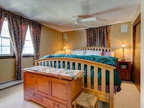 27 Mohawk St, Danvers, MA 01923 photo 5