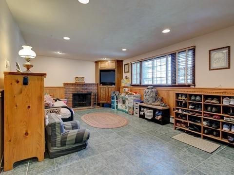 27 Mohawk St, Danvers, MA 01923 photo 19