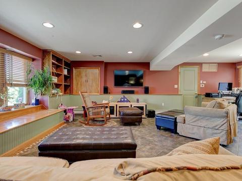 27 Mohawk St, Danvers, MA 01923 photo 4