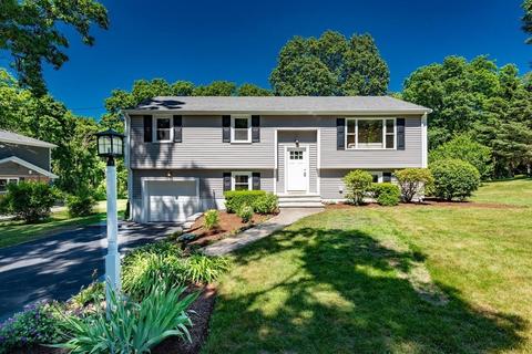 10 Windsor Dr, Hingham, MA 02043 photo 2