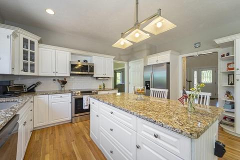 7 Goss Pond Rd, Upton, MA 01568 photo 11