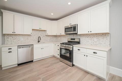 18 Millett St, Gloucester, MA 01930 photo 1