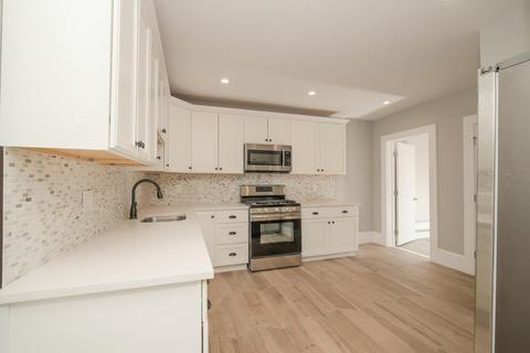 18 Millett St, Gloucester, MA 01930 photo 2