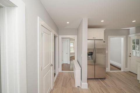 18 Millett St, Gloucester, MA 01930 photo 4