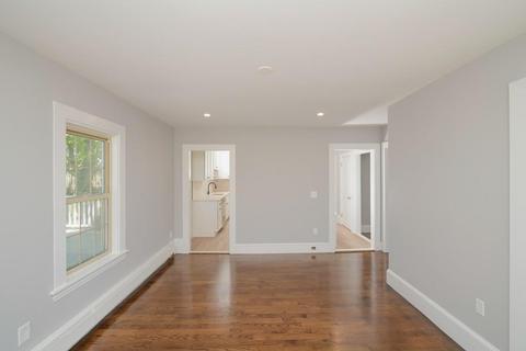18 Millett St, Gloucester, MA 01930 photo 10
