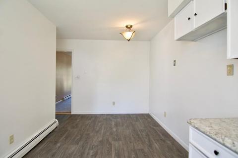 27 Martin St, Springfield, MA 01108 photo 6