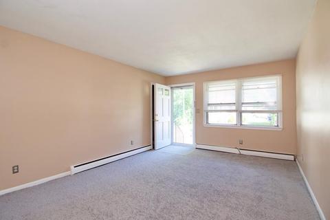 27 Martin St, Springfield, MA 01108 photo 11