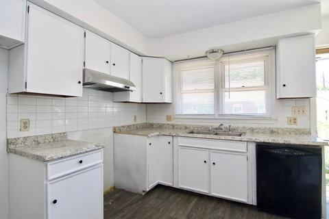 27 Martin St, Springfield, MA 01108 photo 5