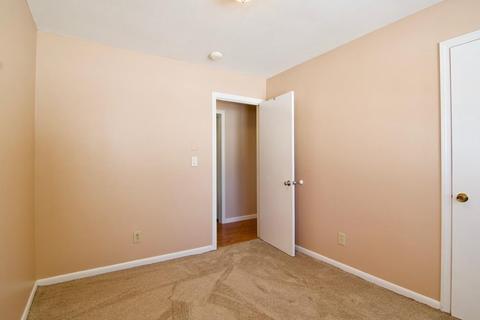 27 Martin St, Springfield, MA 01108 photo 23