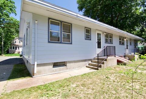 27 Martin St, Springfield, MA 01108 photo 4