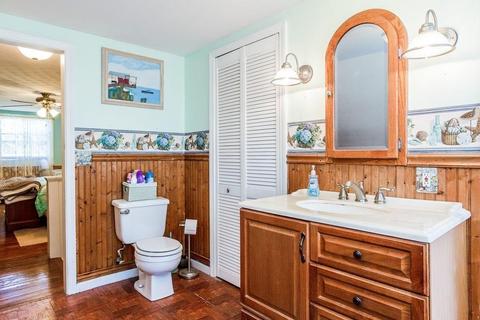 489 Cooley St, Springfield, MA 01128 photo 29