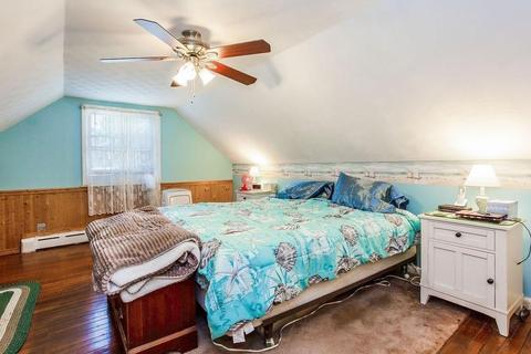 489 Cooley St, Springfield, MA 01128 photo 27