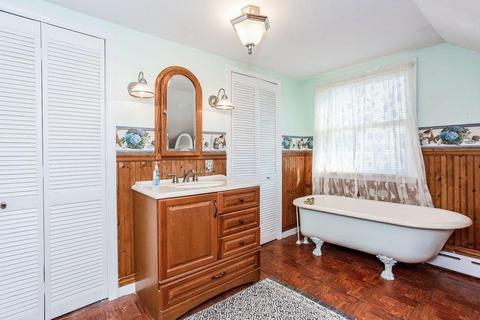 489 Cooley St, Springfield, MA 01128 photo 30
