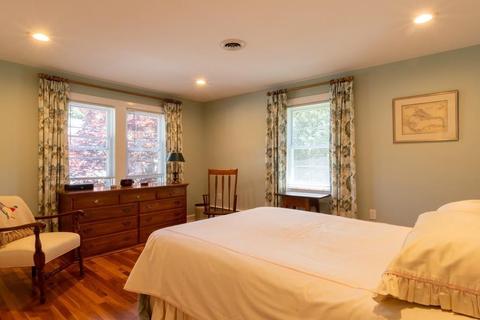 27 Mackintosh Ave, Needham, MA 02492 photo 9