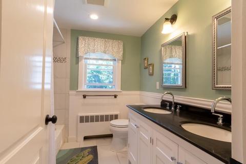 27 Mackintosh Ave, Needham, MA 02492 photo 12