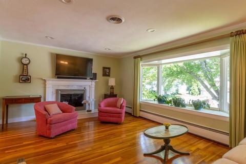 27 Mackintosh Ave, Needham, MA 02492 photo 3