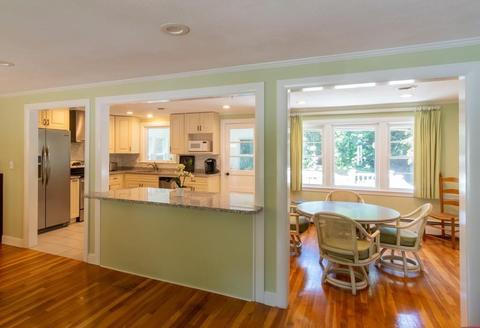 27 Mackintosh Ave, Needham, MA 02492 photo 4