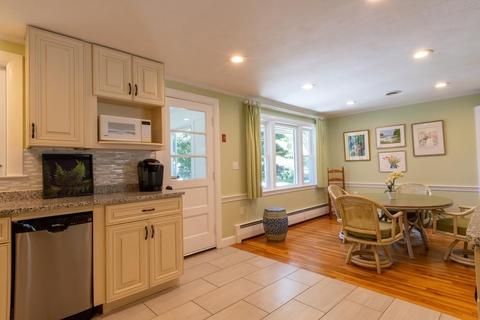 27 Mackintosh Ave, Needham, MA 02492 photo 5