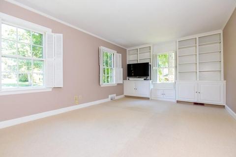 2 Barnstable Rd, Wellesley, MA 02481 photo 13