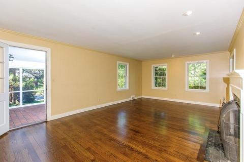 2 Barnstable Rd, Wellesley, MA 02481 photo 5