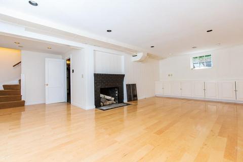 2 Barnstable Rd, Wellesley, MA 02481 photo 25