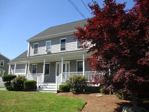 576 Anthony St, Fall River, MA 02721 photo 2