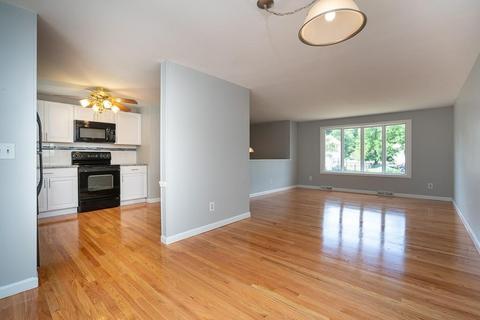 200 Ellendale Cir, Springfield, MA 01128 photo 6