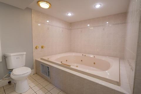 200 Ellendale Cir, Springfield, MA 01128 photo 26