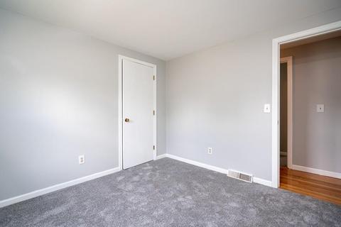 200 Ellendale Cir, Springfield, MA 01128 photo 16