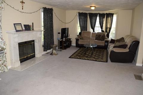 6 Lilac Ln, Worcester, MA 01607 photo 4
