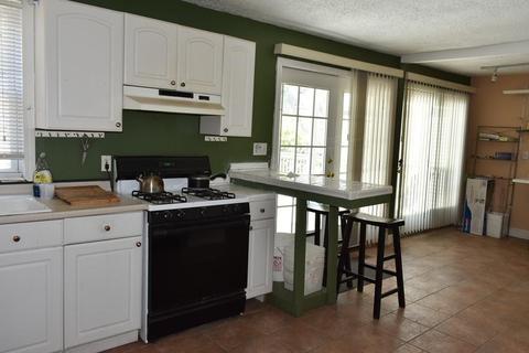 11 Willow St, Lowell, MA 01852 photo 4