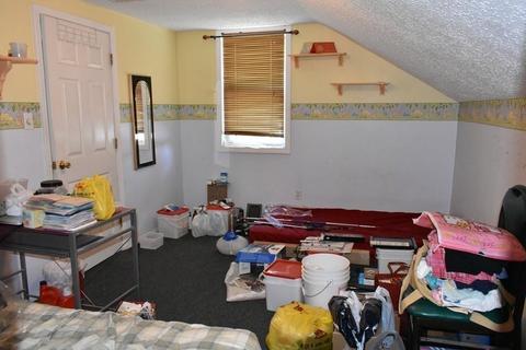 11 Willow St, Lowell, MA 01852 photo 15