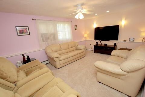 7 Melendy Dr, Reading, MA 01867 photo 9