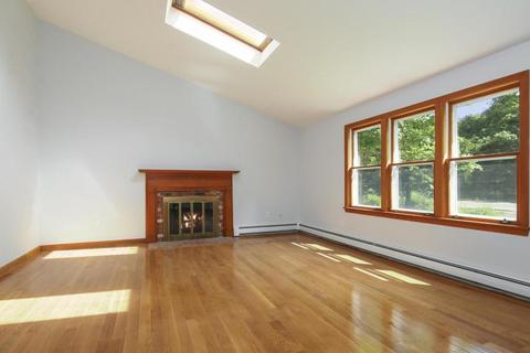 725 Old Stage Rd, Barnstable, MA 02632 photo 3