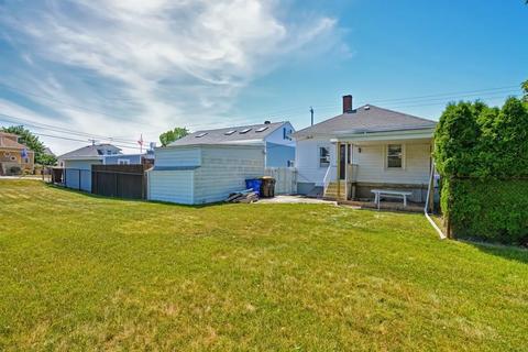 374 S Beacon St, Fall River, MA 02724 photo 9