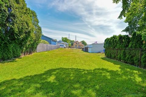 374 S Beacon St, Fall River, MA 02724 photo 5