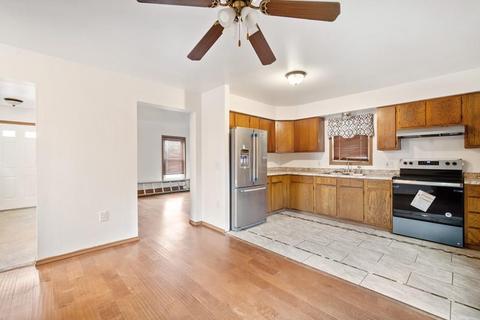 473 Central St, Springfield, MA 01105 photo 4