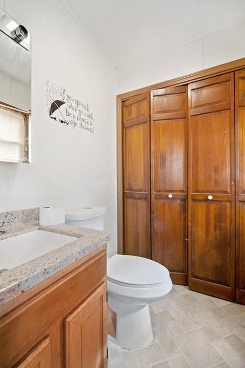 473 Central St, Springfield, MA 01105 photo 9