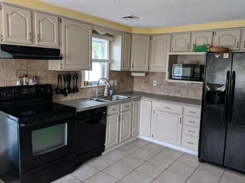 22 Hiram Ave, Springfield, MA 01119 photo 4