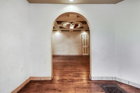 14 Welcome Pl, Springfield, MA 01109 photo 12