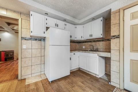 14 Welcome Pl, Springfield, MA 01109 photo 8