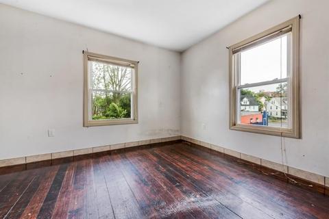 14 Welcome Pl, Springfield, MA 01109 photo 17