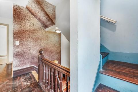 14 Welcome Pl, Springfield, MA 01109 photo 16