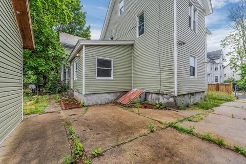 14 Welcome Pl, Springfield, MA 01109 photo 24