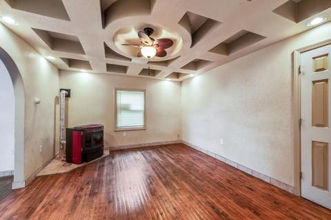 14 Welcome Pl, Springfield, MA 01109 photo 10