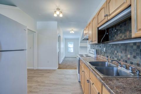 35 Britton St, Chicopee, MA 01020 photo 4