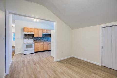 35 Britton St, Chicopee, MA 01020 photo 8