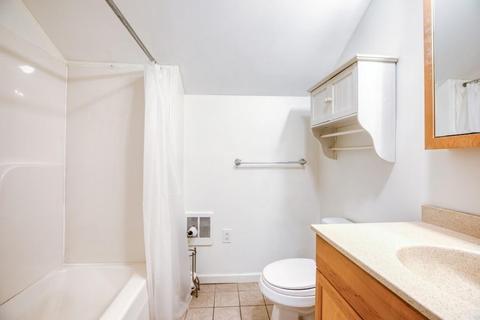 35 Britton St, Chicopee, MA 01020 photo 15